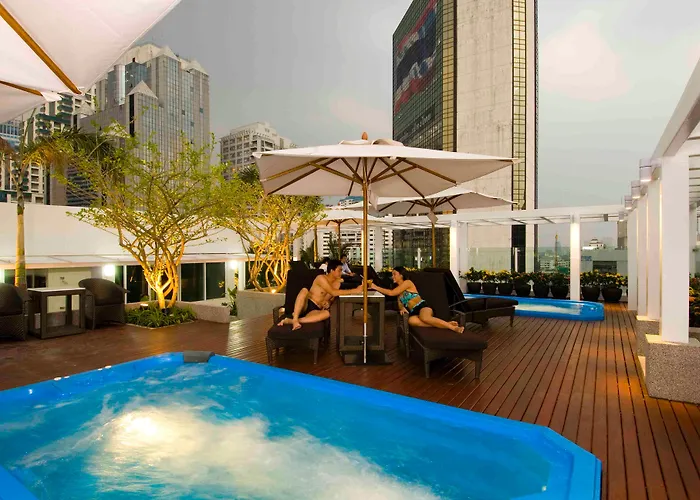 Furamaxclusive Asoke, Hotel