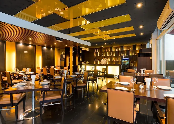 Furamaxclusive Asoke,
