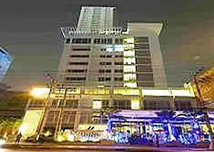 Furamaxclusive Asoke,