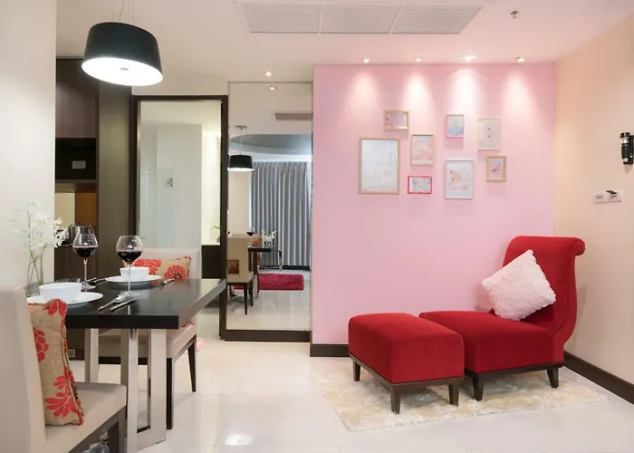 Furamaxclusive Asoke, Hotel